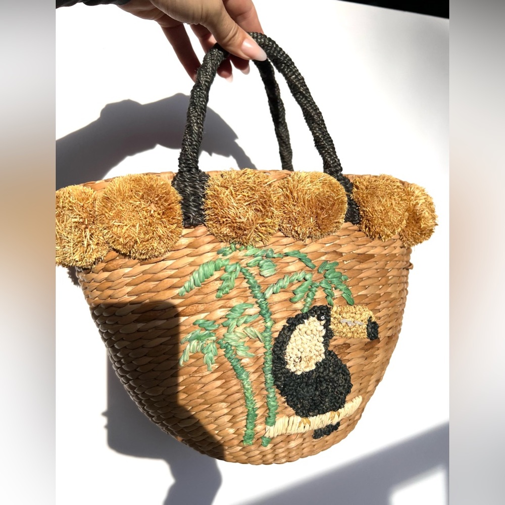 Anthropologie authentic SERUPI summer woven  basket with tropical parrots